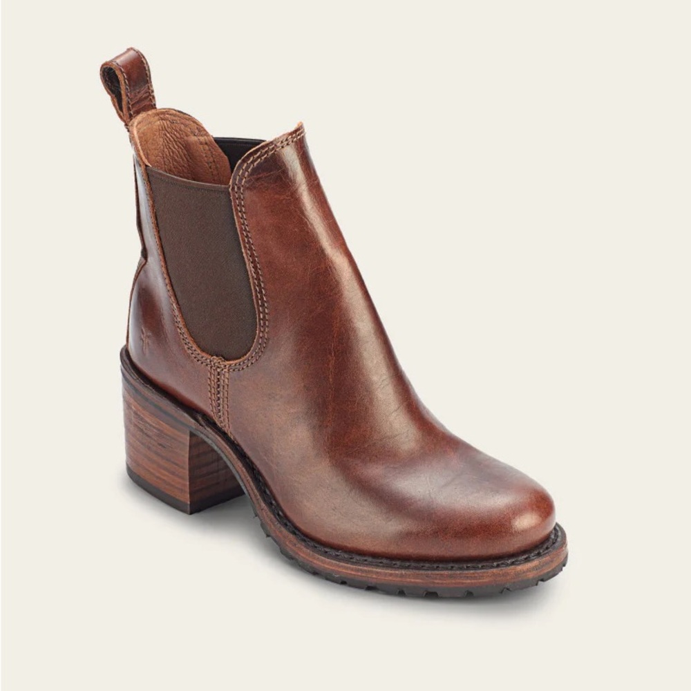 Frye Sabrina Chelsea Boot Women’s 8